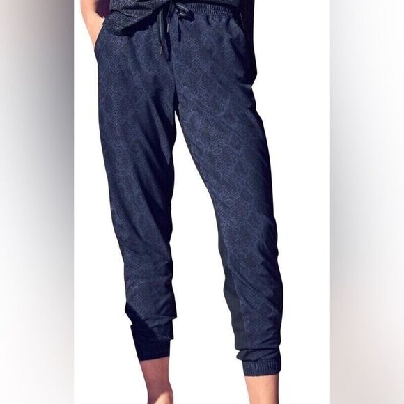 Athleta Brooklyn snake print jogger size 6 - Picture 1 of 8